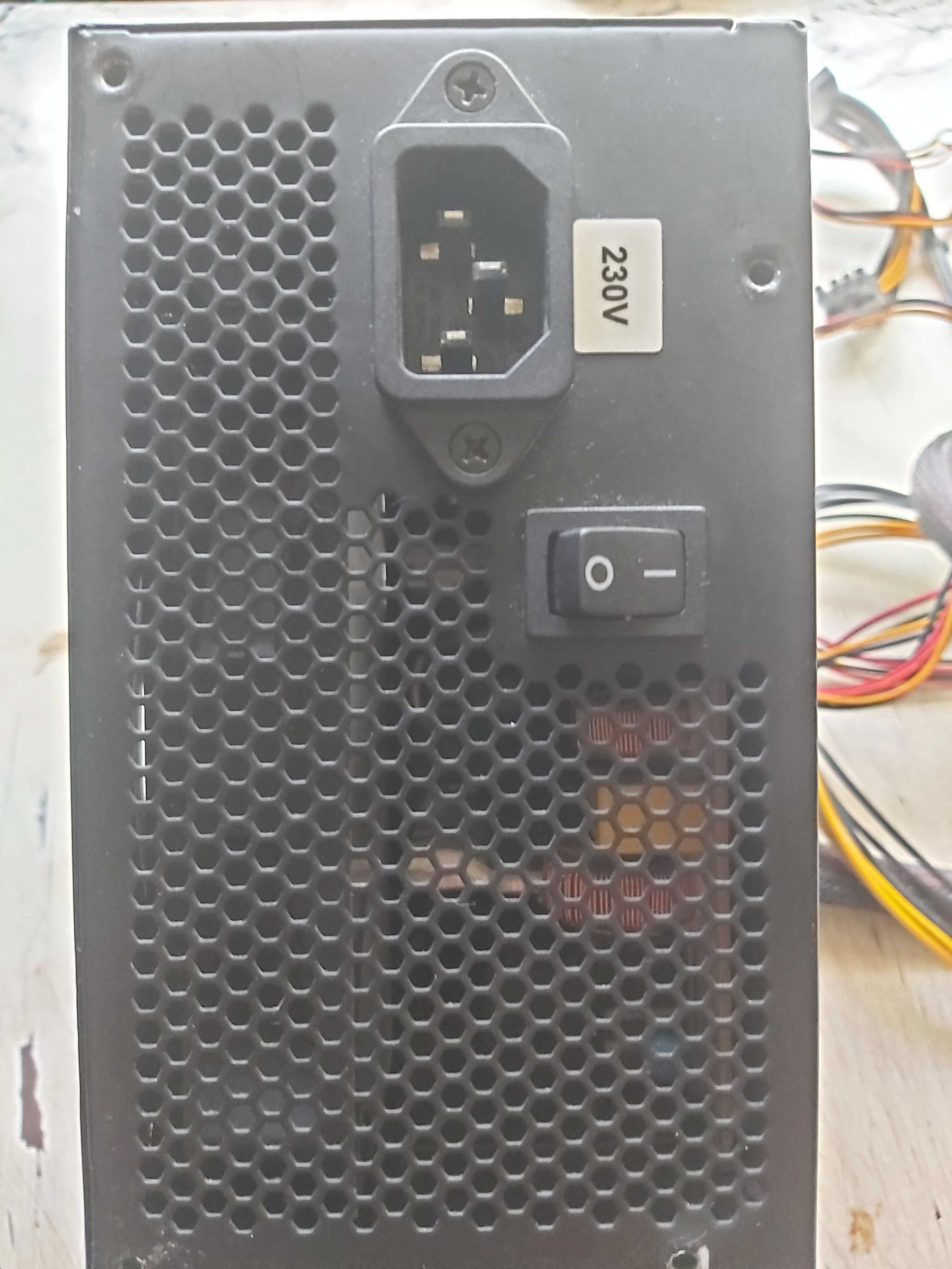 Блок питания CHIEFTEC Smart 700W