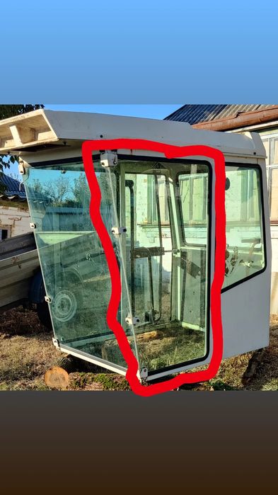 Скло на кабіну комбайна Марал е281