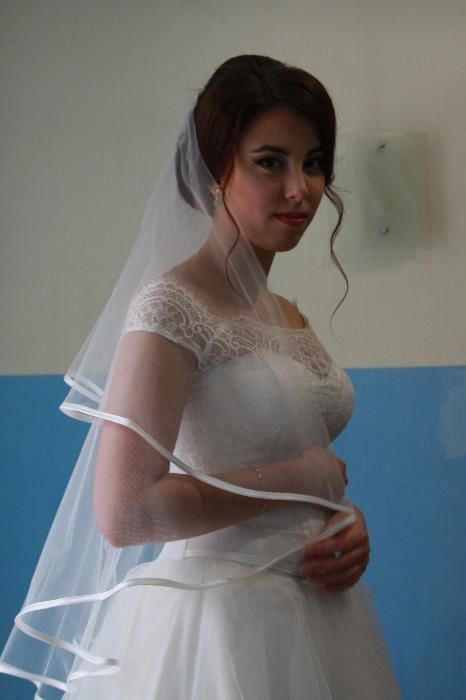 Срочно продам свадебное платье (не венчанное)