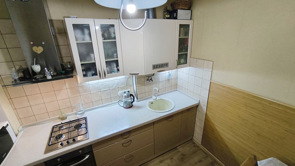 Продам 2-кімнатну квартиру у центральній частині міста!