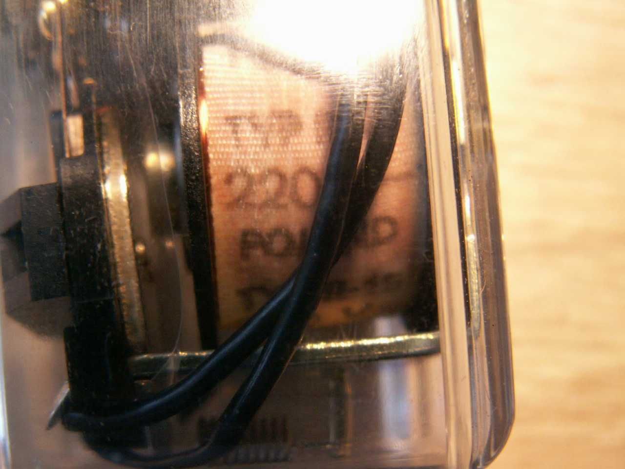 Przekaźnik ELEKTROMAGNETYCZNY  220 V  Lumen -  R-15  3PDT 10A - 11 Pin