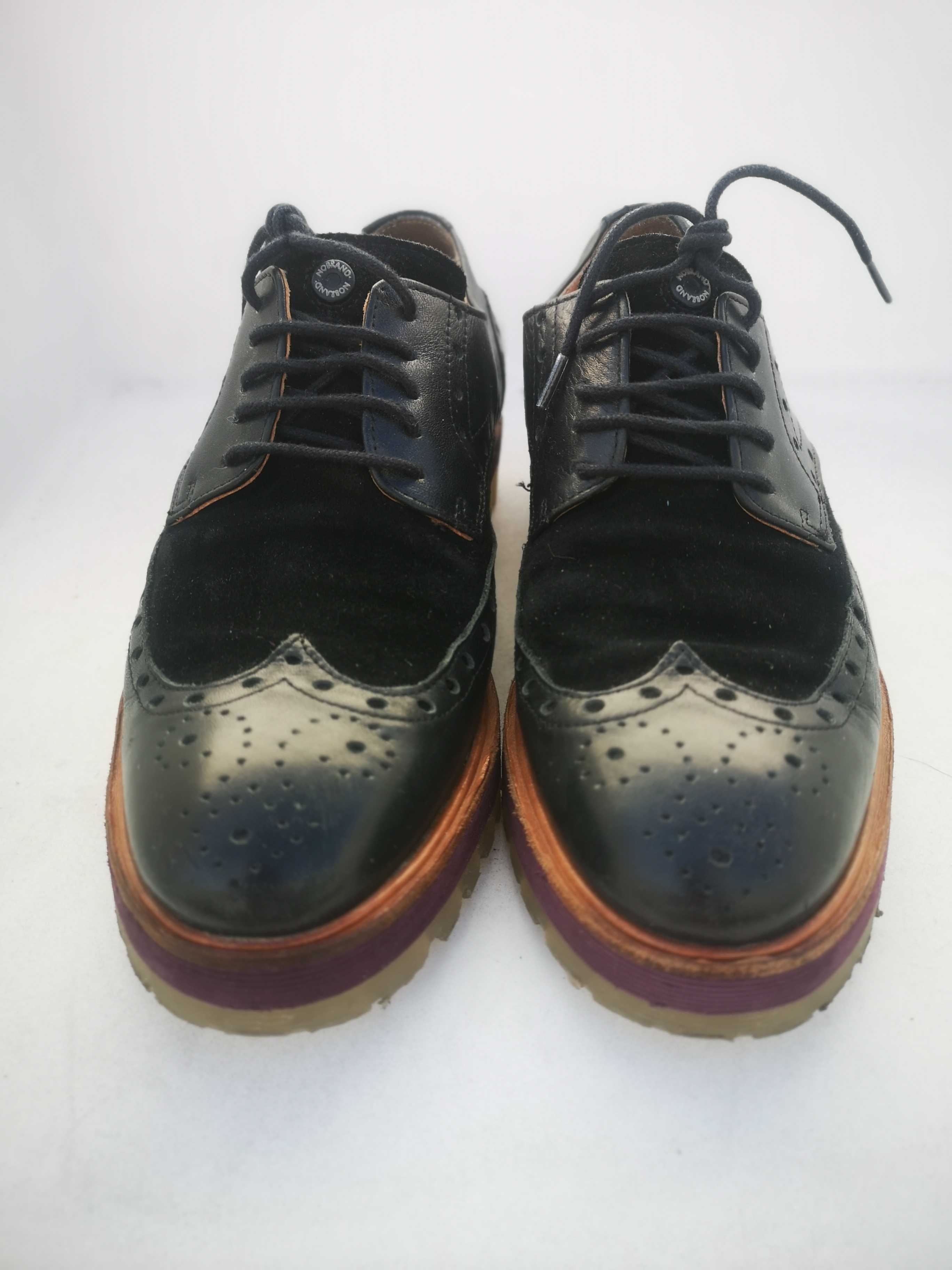 Sapatos Chelsea Oxford preto em pele verdadeira