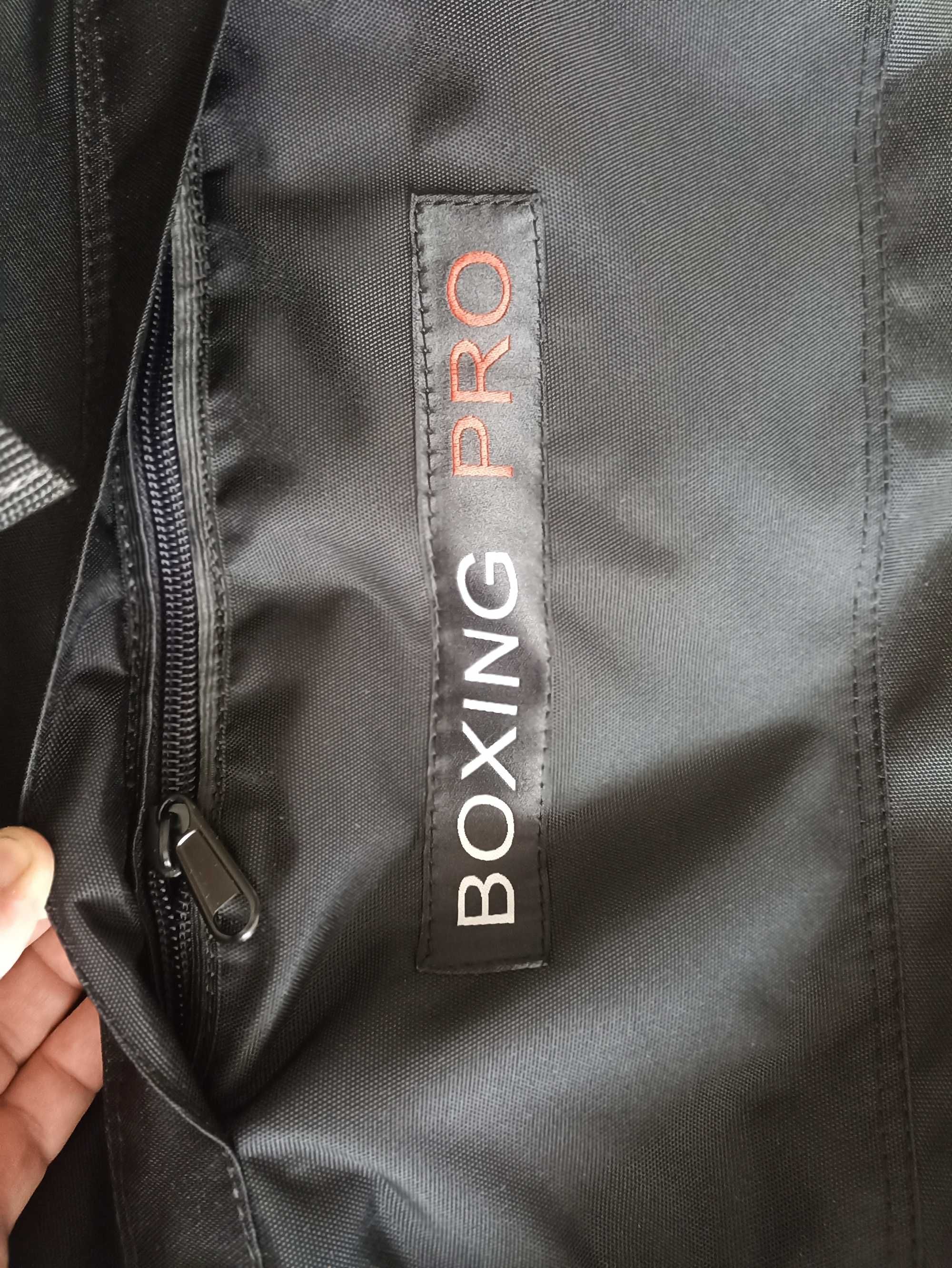 Спортивная сумка для тренировок и путешествий черная