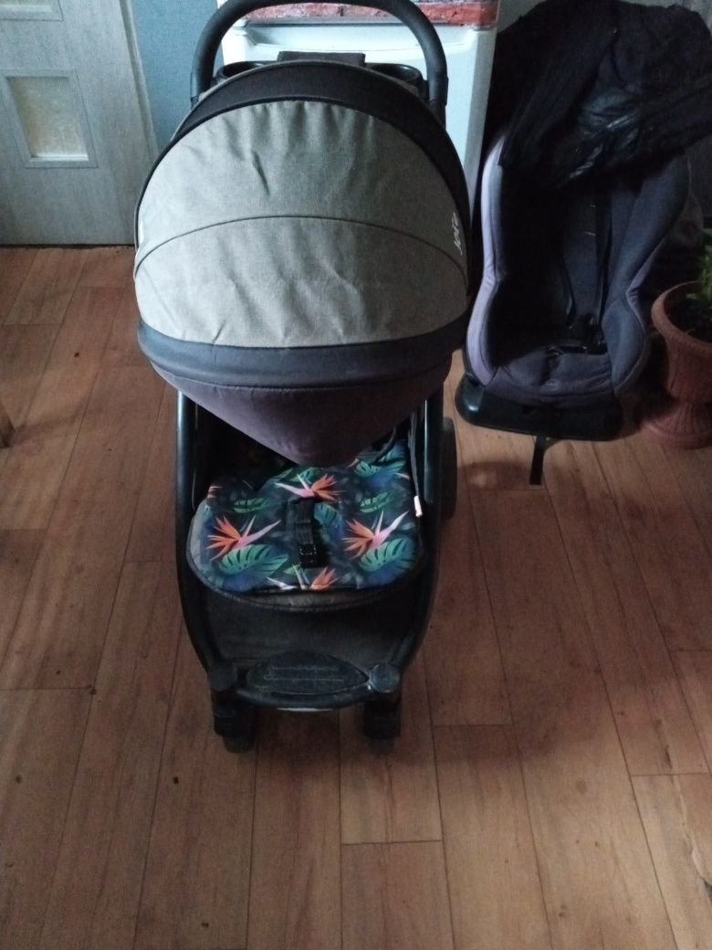 Wózek spacerowy joie