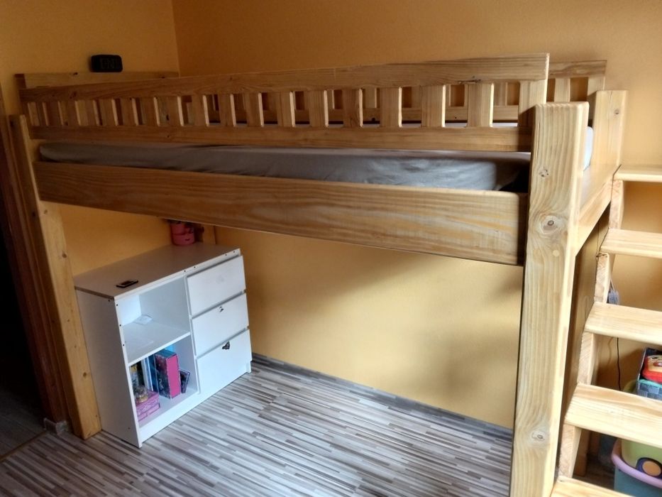 Łóżko dziecięce dla dziecka dziewczynki i chłopca bezpieczne