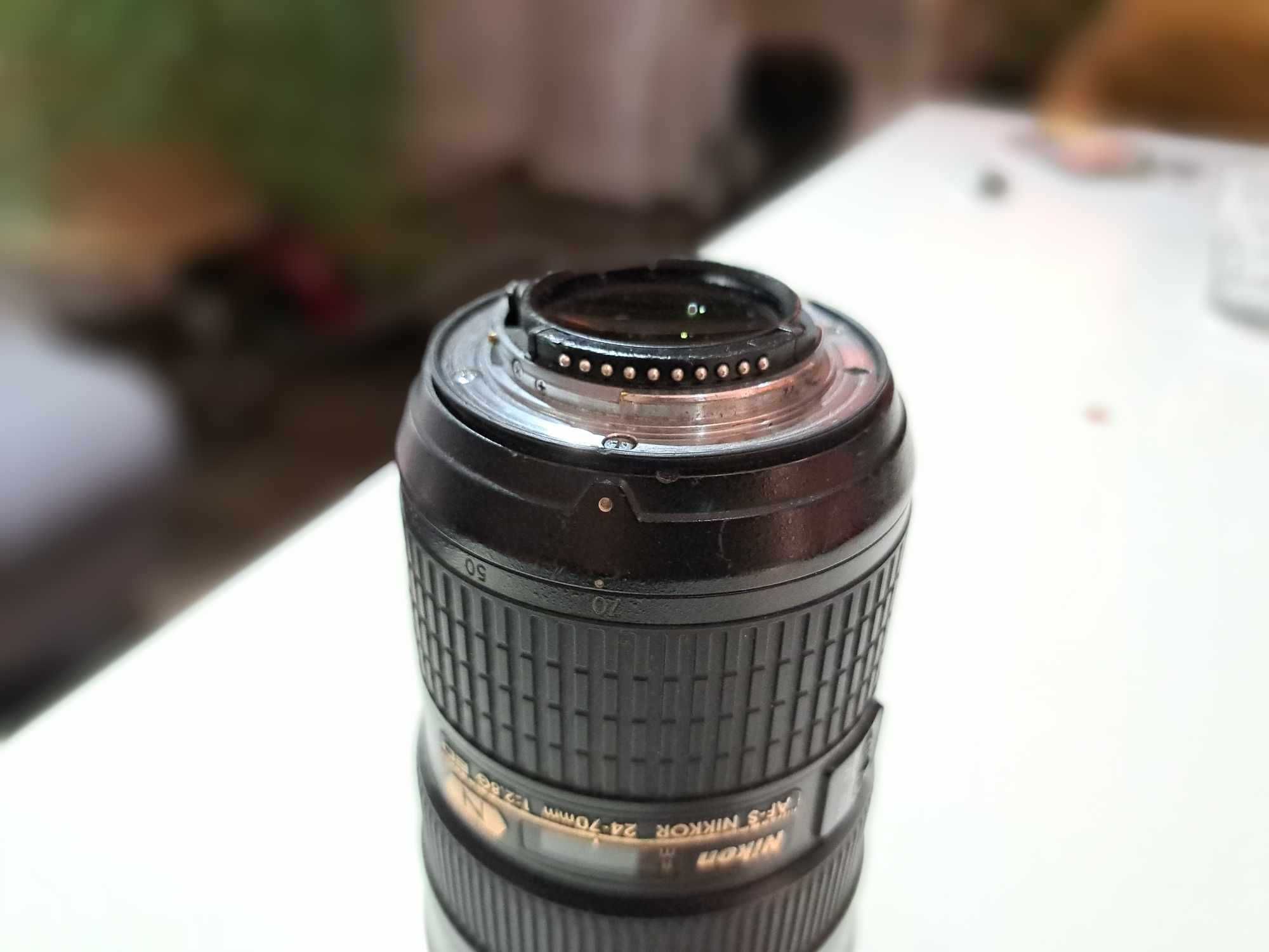 NIkon 24-70 mm F/2.8G ED