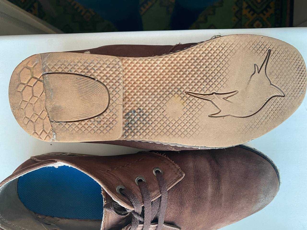 Чоловічі туфлі замшеві коричневі