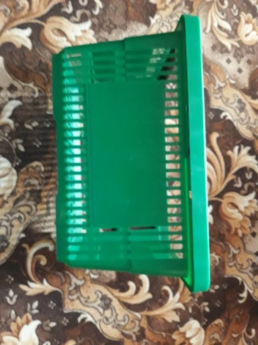 Кошик покупця пластмасовый.