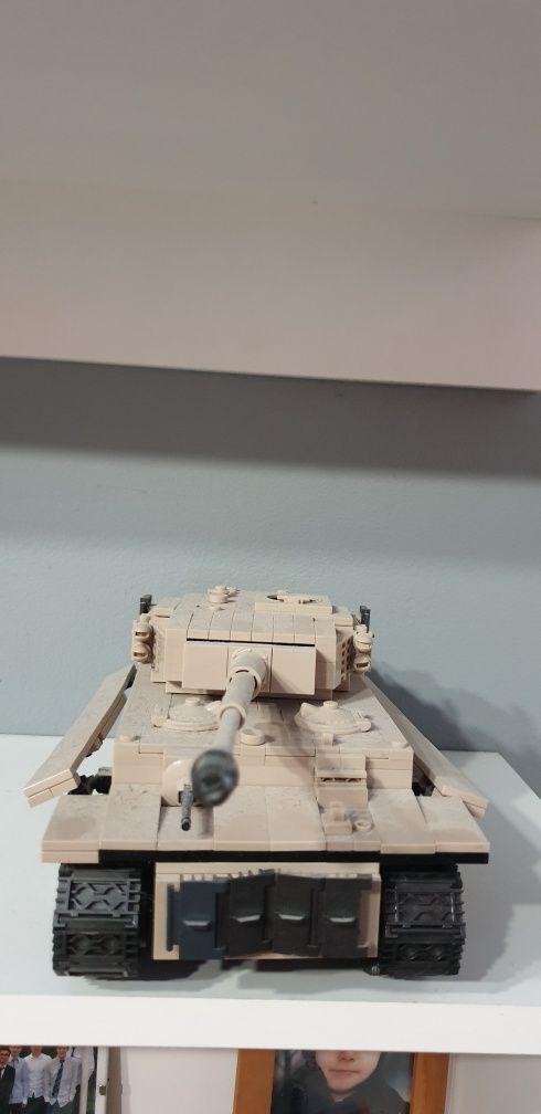 Czołg Tygrys II z klocków