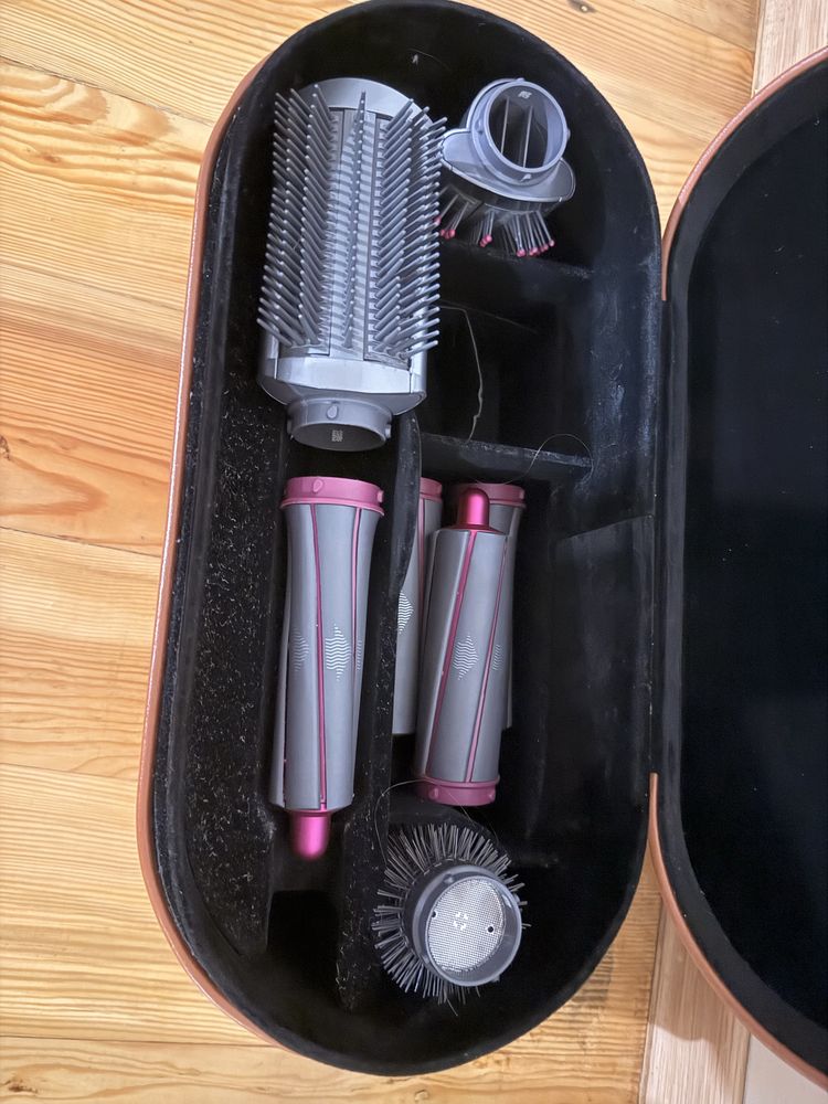Dyson airwrap styler