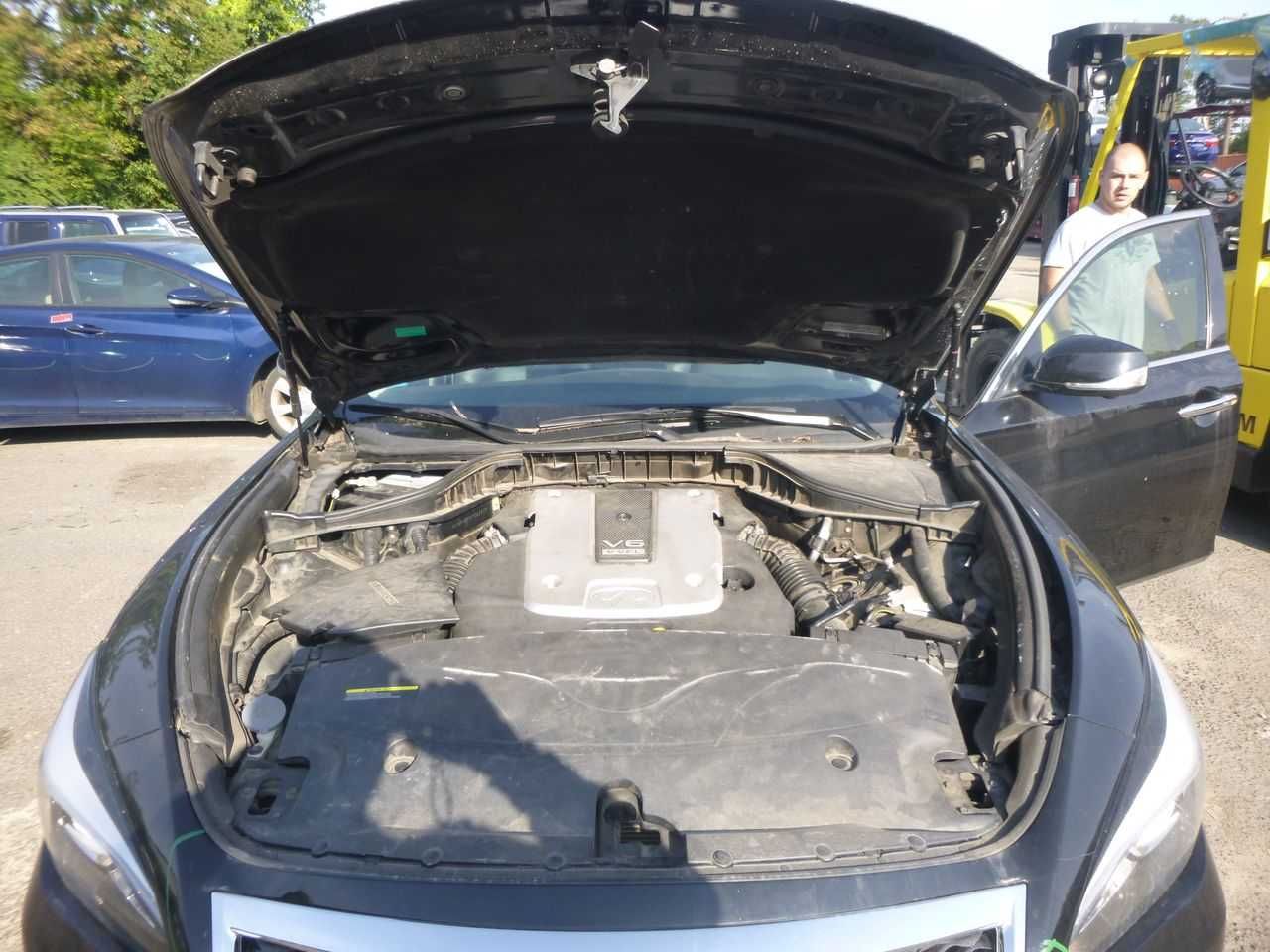 Інфініті Q70 / Infiniti Q70 США шрот б/у запчастини в наявності розбор