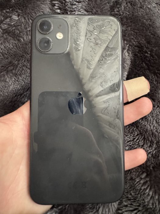 Продам iPhone 11