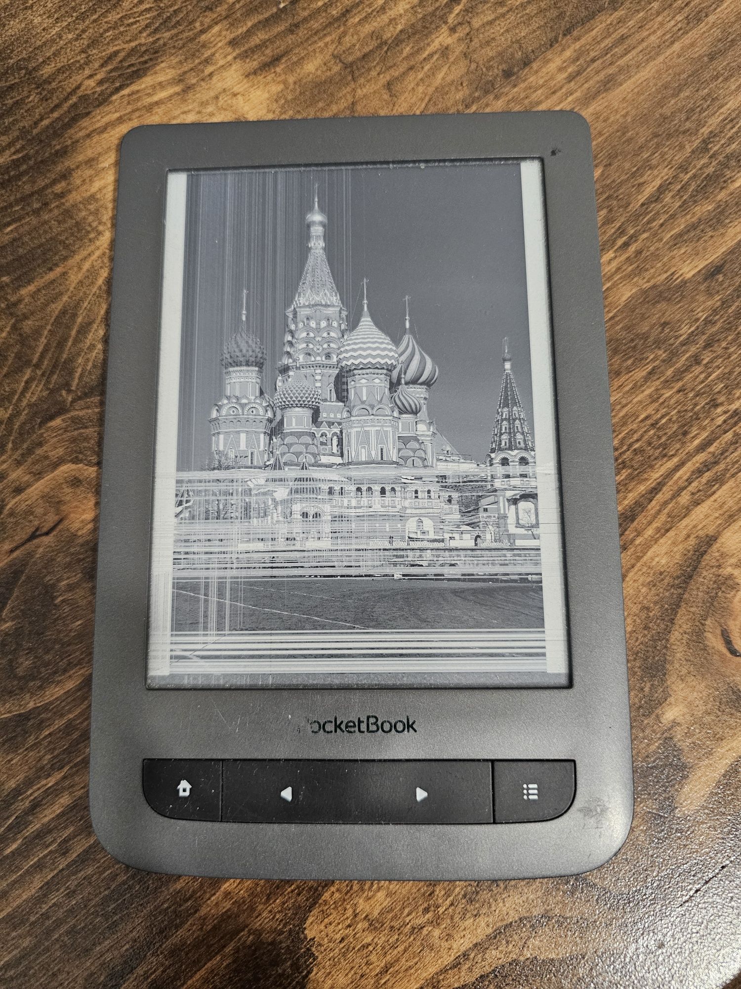Sprzedam uszkodzony  PocketBook Touch Lux 3