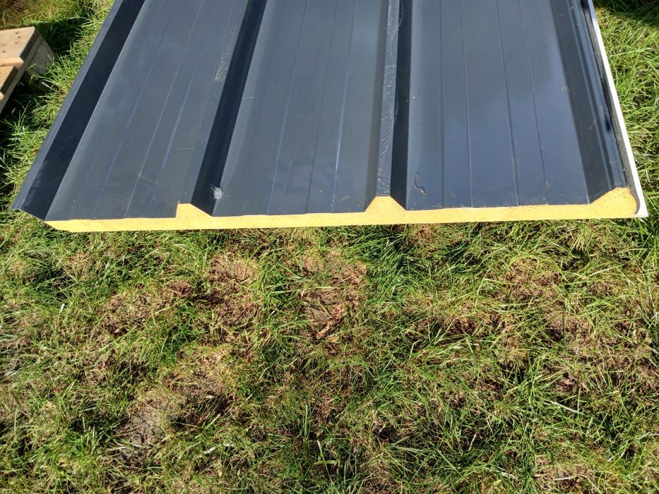 Plyta warstwowa dachowa grafitowa RAL 7016