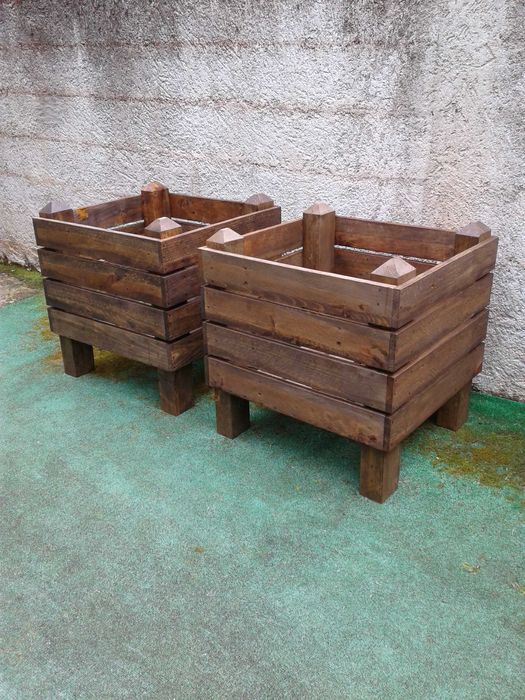 Floreiras em madeira