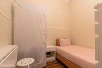 47310 - Quarto com cama de solteiro em apartamento com 7 quartos