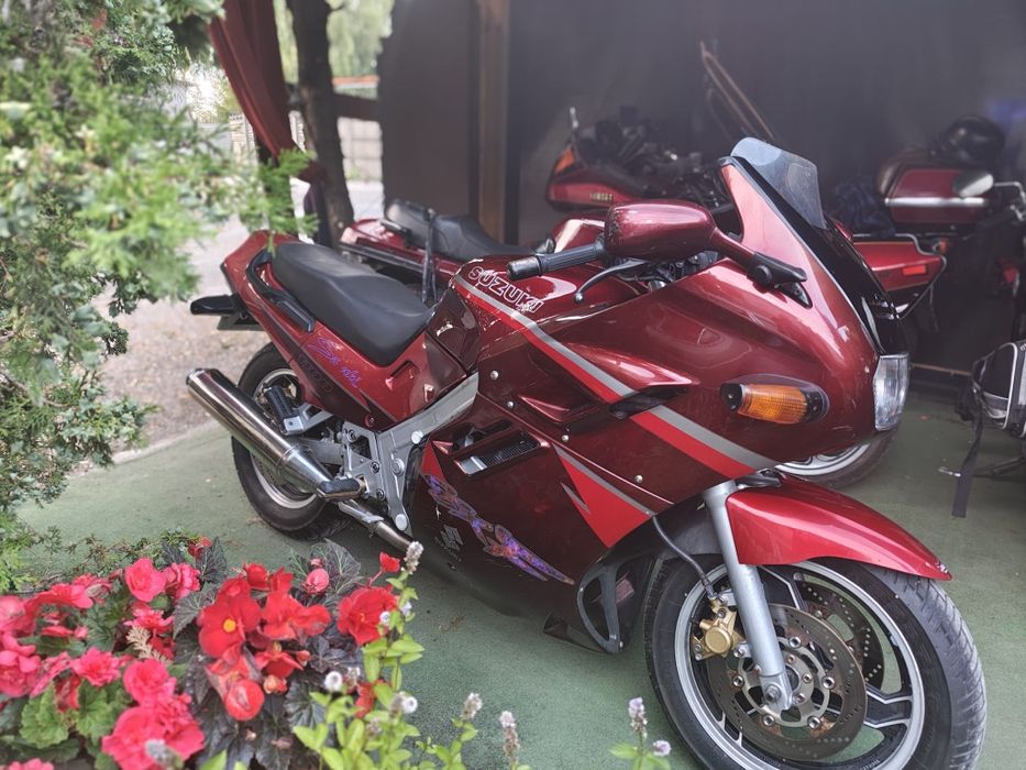 Suzuki gsxf 1100