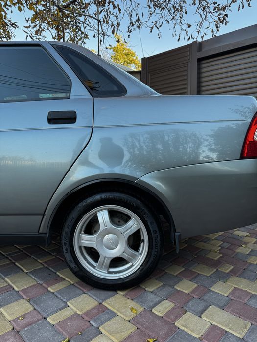 Lada Priora 2011 2170 люкс комплектация