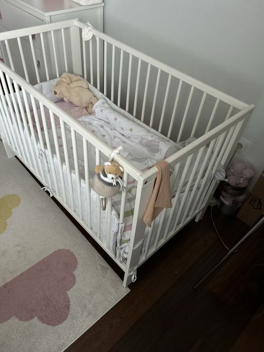 Vendo Berço Branco + colchao + estrado como novo