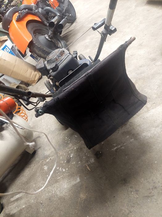 Máquina corta relva