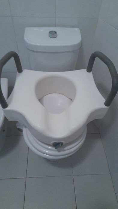 Alteador de sanita com braços