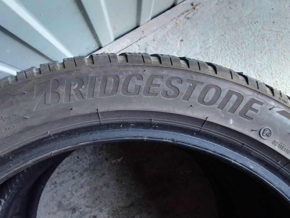 Cena za 2 Opony zimowe 235/45r19 BRIDGESTONE 2023r 6mm