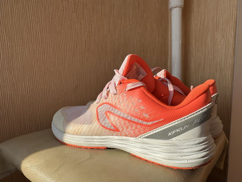 Кросівки Decathlon 39 розімр