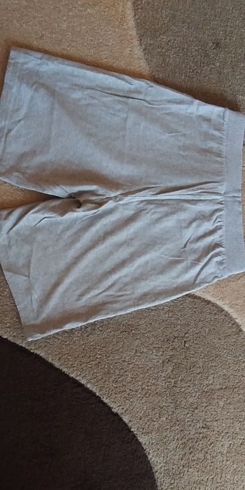 Spodenki Benetton r.160