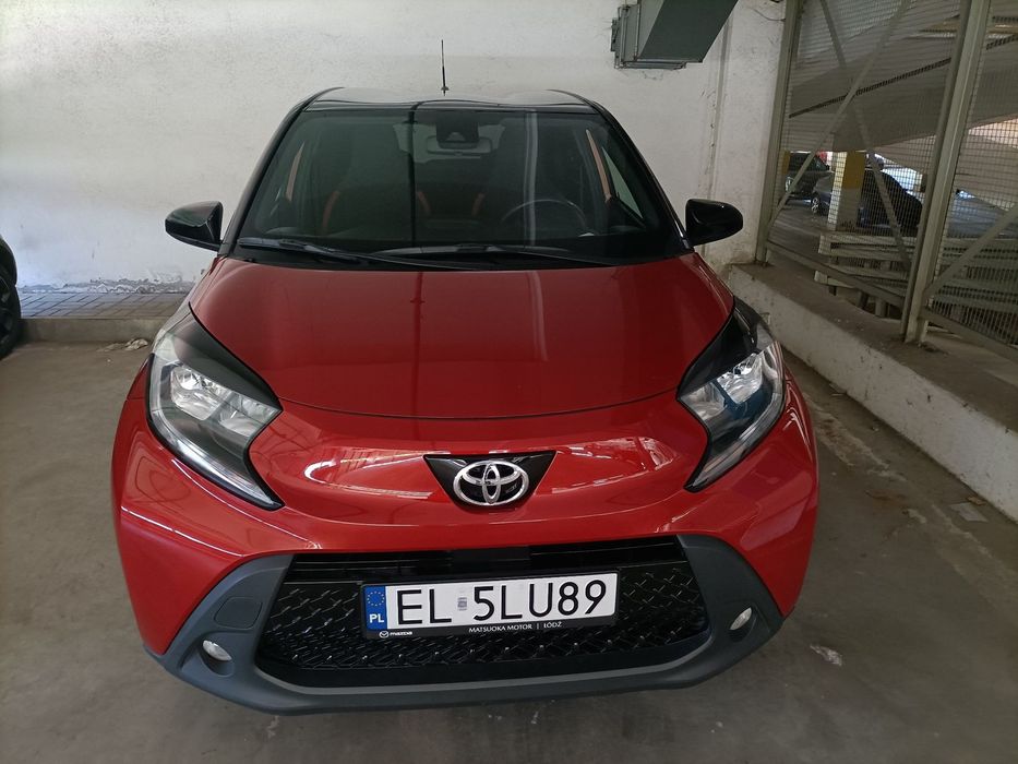 Toyota Aygo X Toyota AYGO X 1,0 VVT STYLE 998cm3 72km miejski crossover red chili