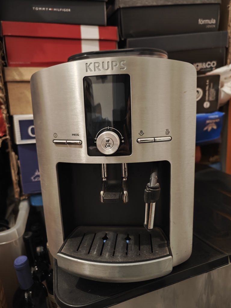 Máquina de Café Automática KRUPS EA8260