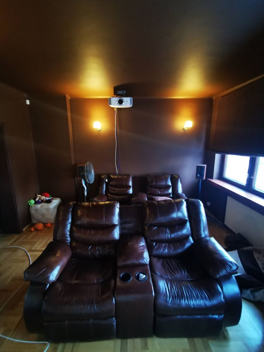 Domowa sala kinowa sofy kinowe rozkładane profesjonalne wygodne skóra