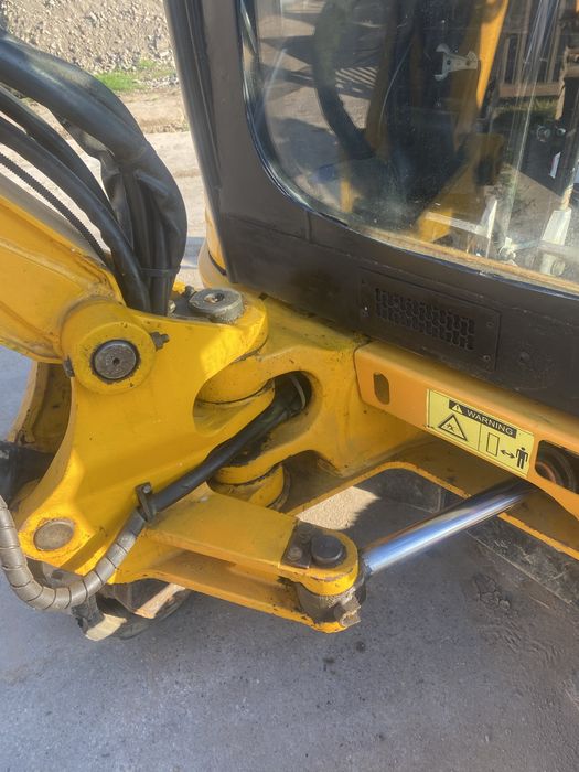 Minikoparka JCB 2013