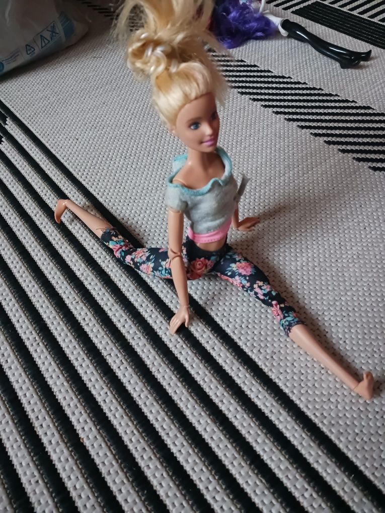 Lalka barbie move yoga
