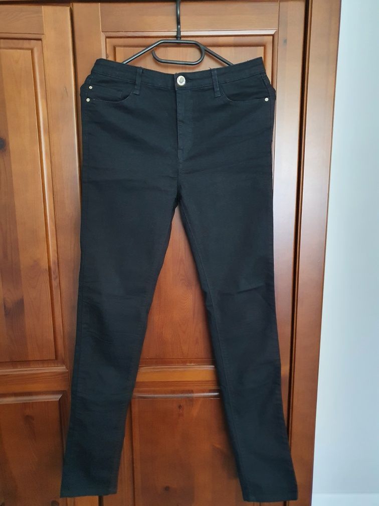 Spodnie jeansy czarne rurki skinny Stradivarius 38