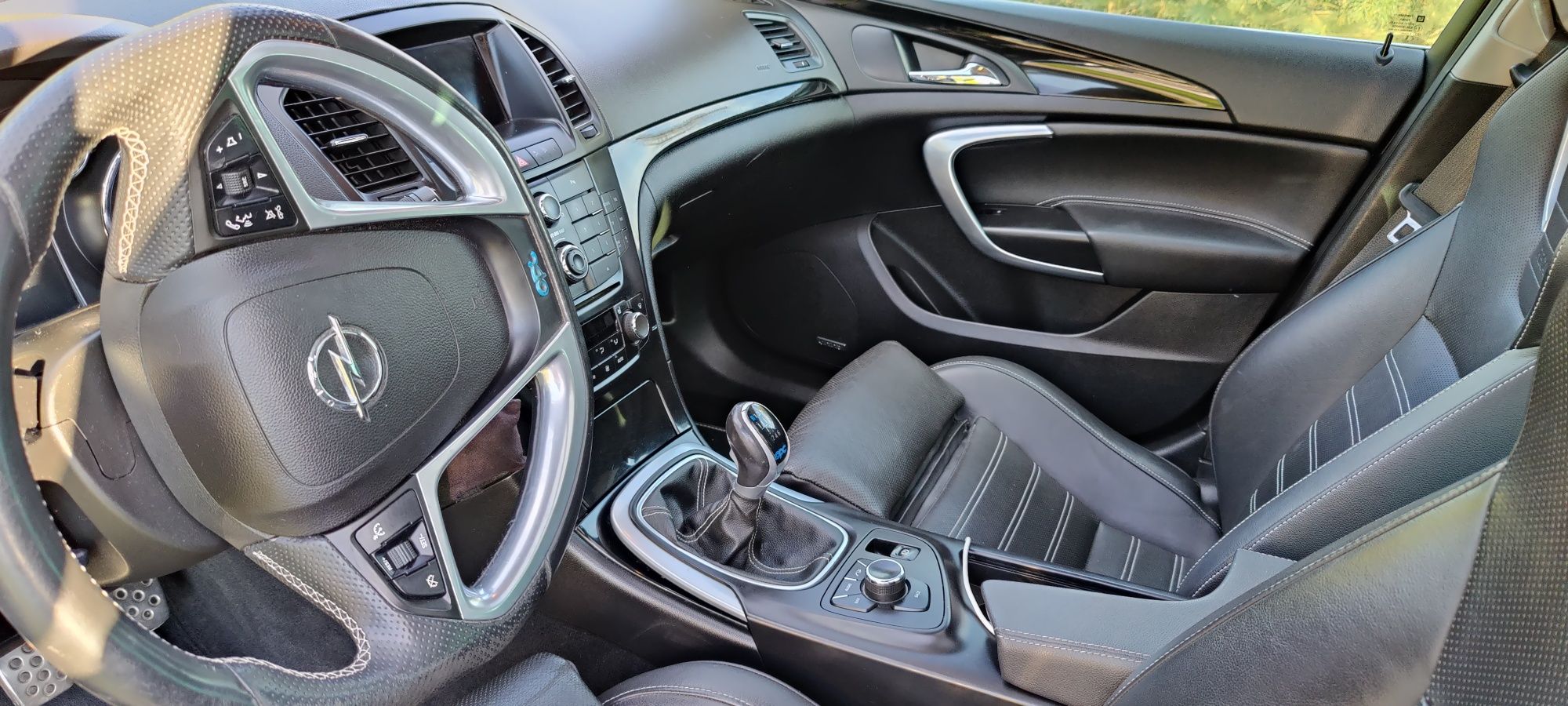 Opel Insignia OPC 2.8 turbo V6 4x4 kombi  325 KM