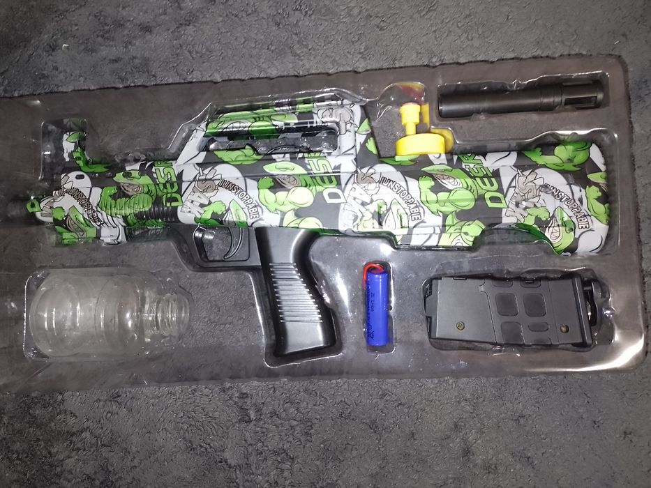 Водний автомат, акумулятор. Бластер