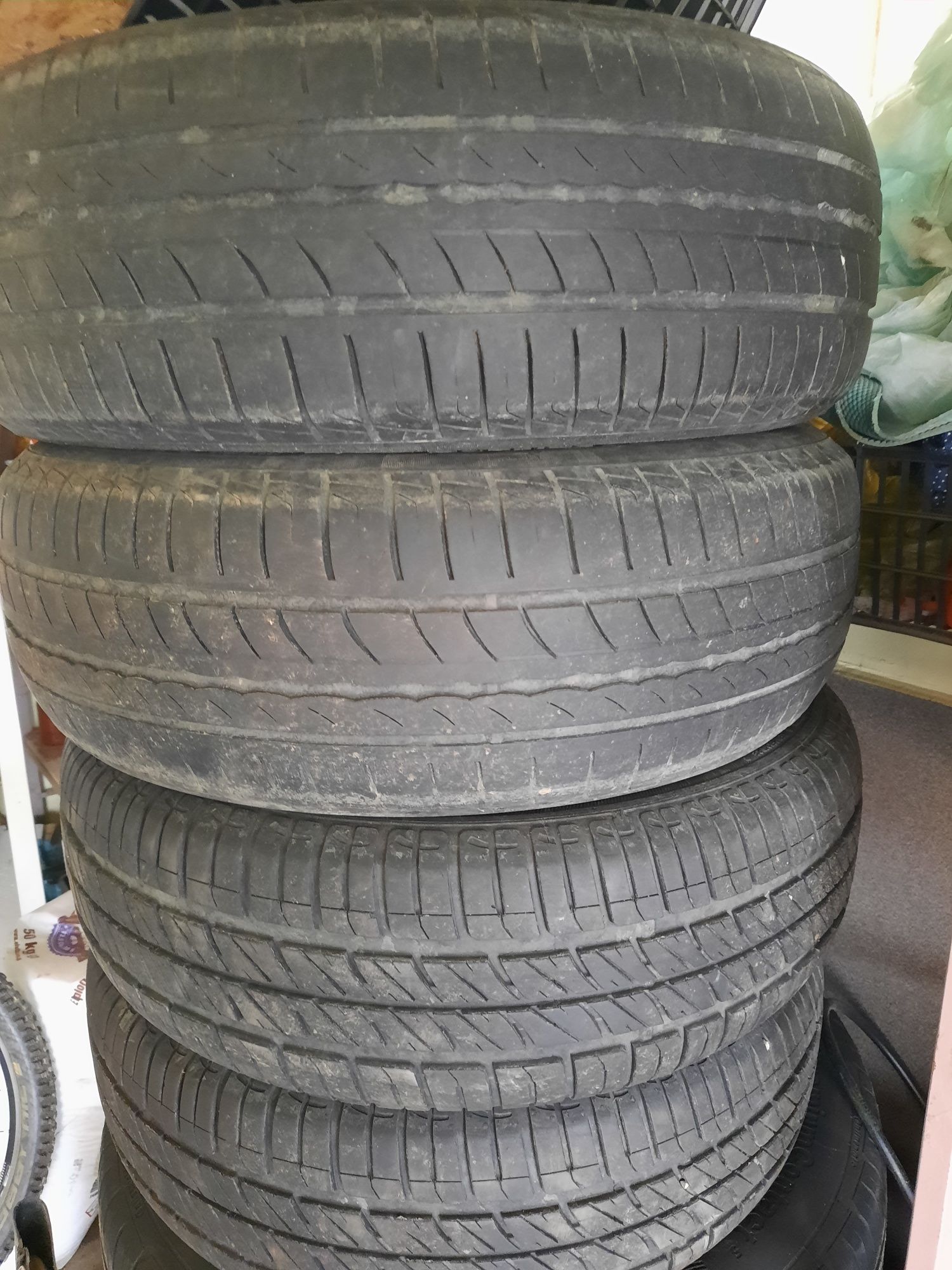 Opony letnie 185/65r15 4 sztuki Pirelli i Dębica.