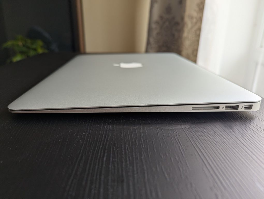 Macbook air 2017 8/256