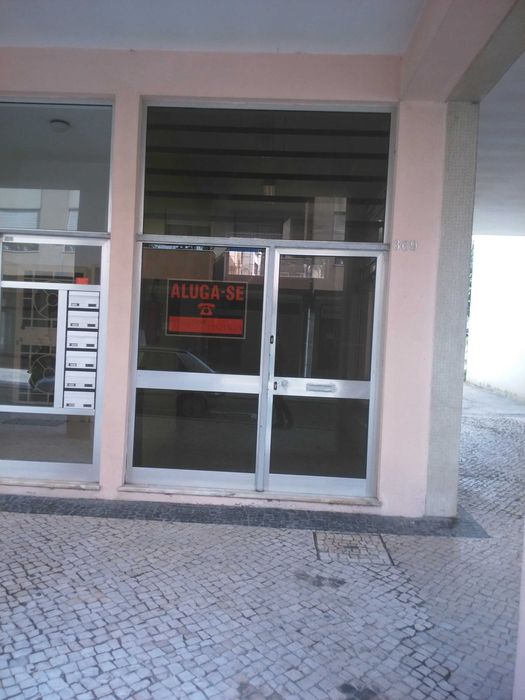 ALUGA-SE LOJA COMERCIAL EXCELENTE LOCALIZAÇÃO