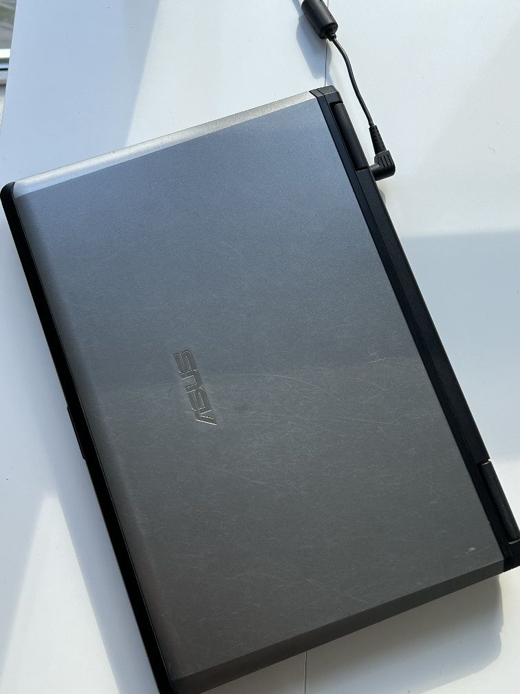 Ноутбук Asus X55