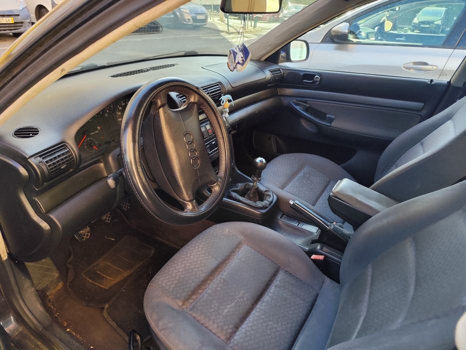 Vendo Audi A4 1.9 TDI