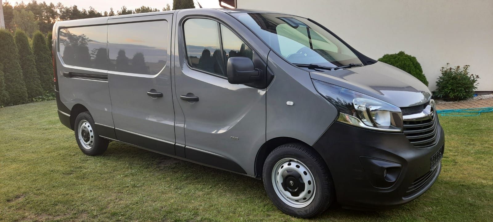 Opel Vivaro  Renault Trafic L2H1 Long Navi Klima Bogata wersja