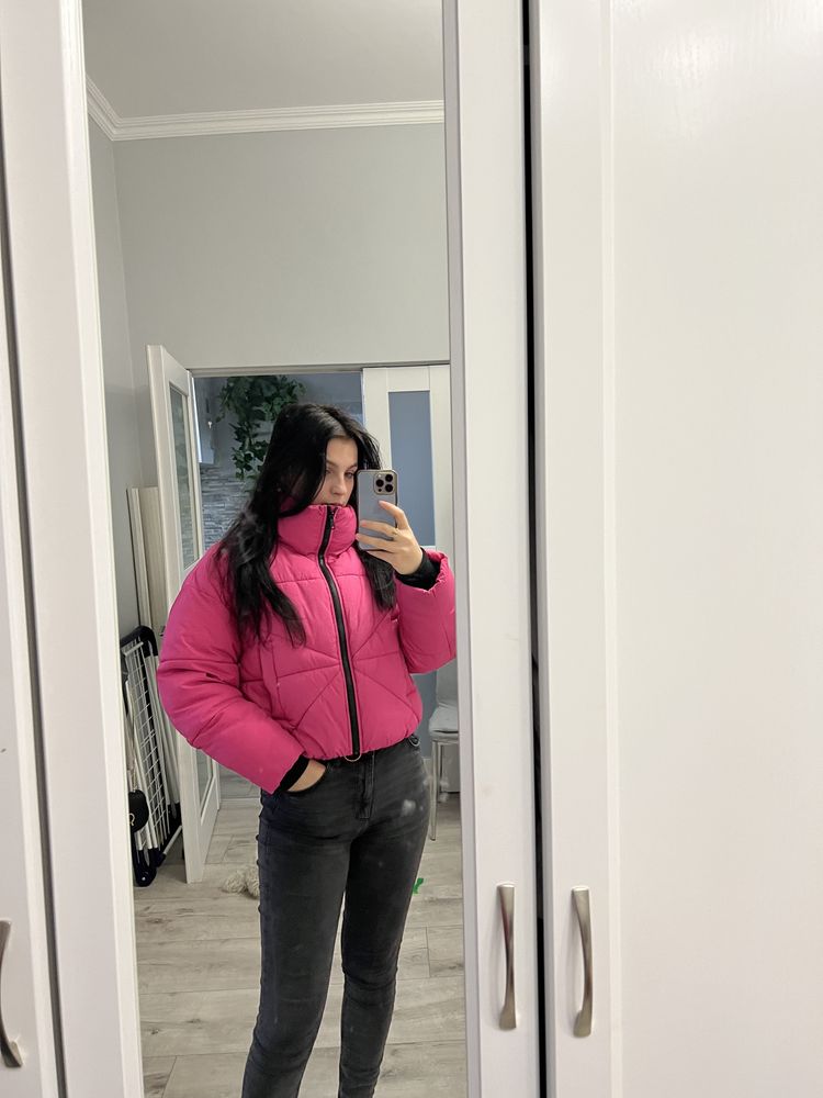 Куртка рожева Stradivarius