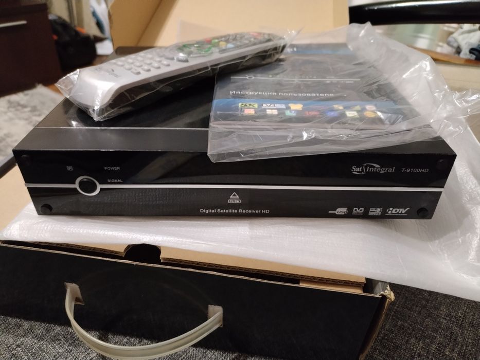 Спутниковый ресивер Sat-Integral T-9100 HD