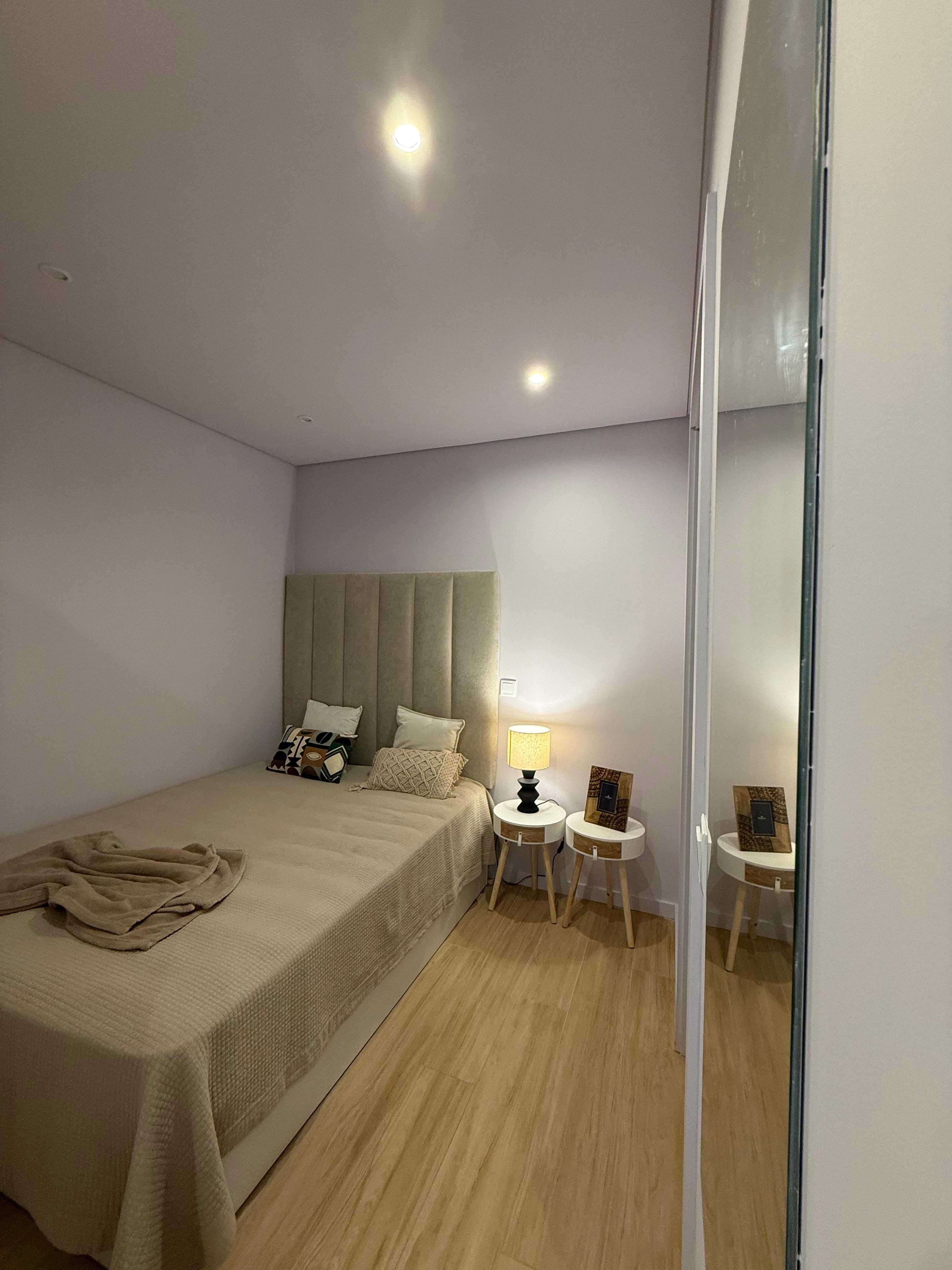 Estúdio Mobilado para Alugar – Centro do Porto (28 m²)