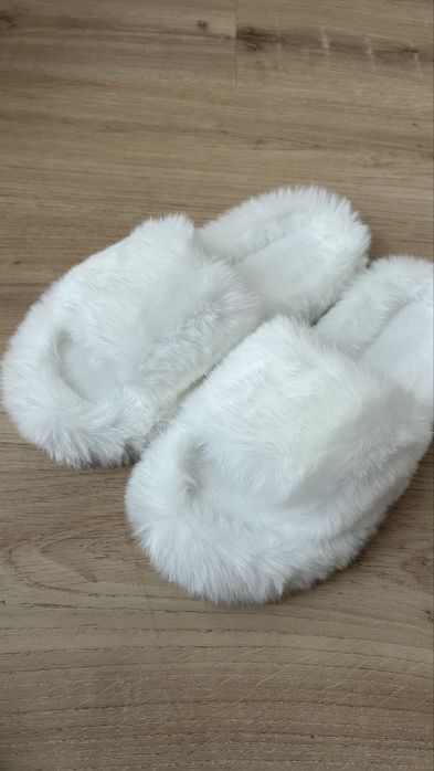 Жіночі тапочки пухнасті