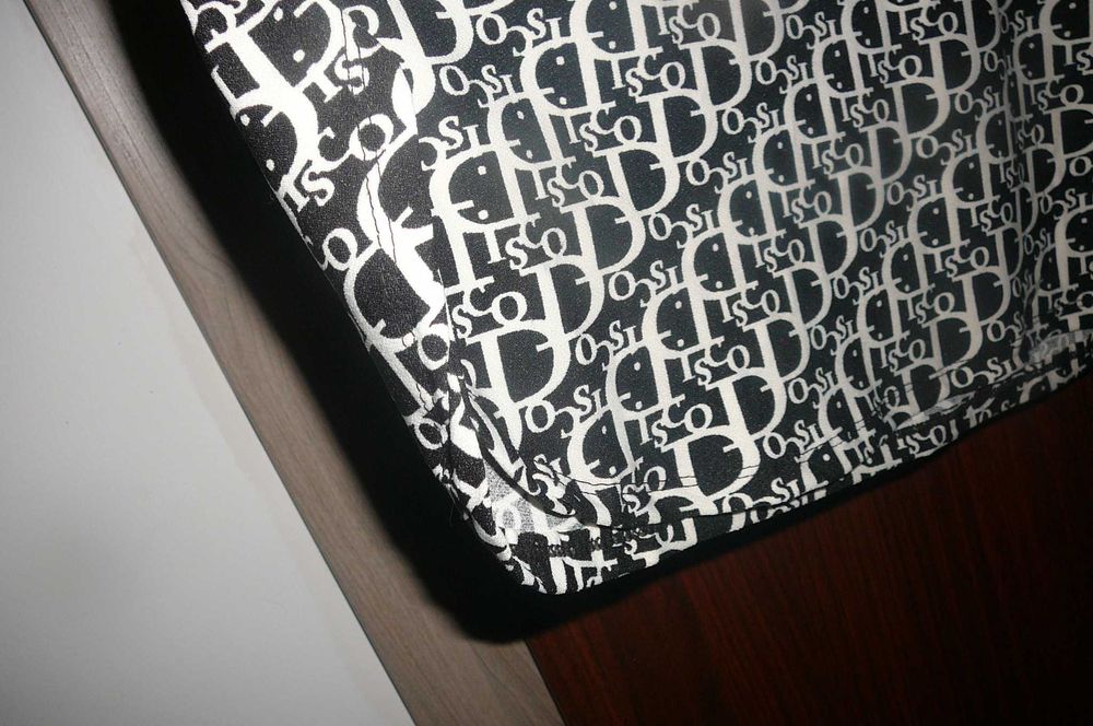 Tunika - sukienka w litery czarno-biała    XXL   Nowa i czarna bluzka