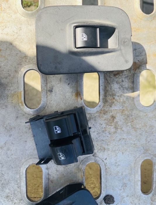 Fiat Fiorino Qubo Nemo кнопки стеклоподъемников Вантажівок