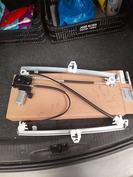 Conjunto elevador e motor vidro megane 2