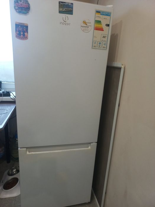 Холодильник Indezit